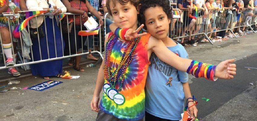 La integración de los niños transgénero en la sociedad