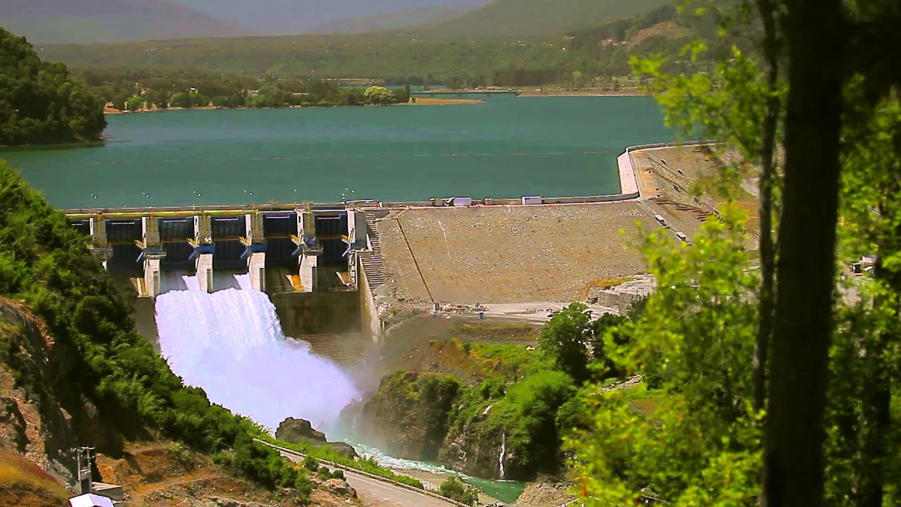 Vierten 1.450 m2 por segundo en embalse Colbún por lluvias - Tendencias Hoy  Chile