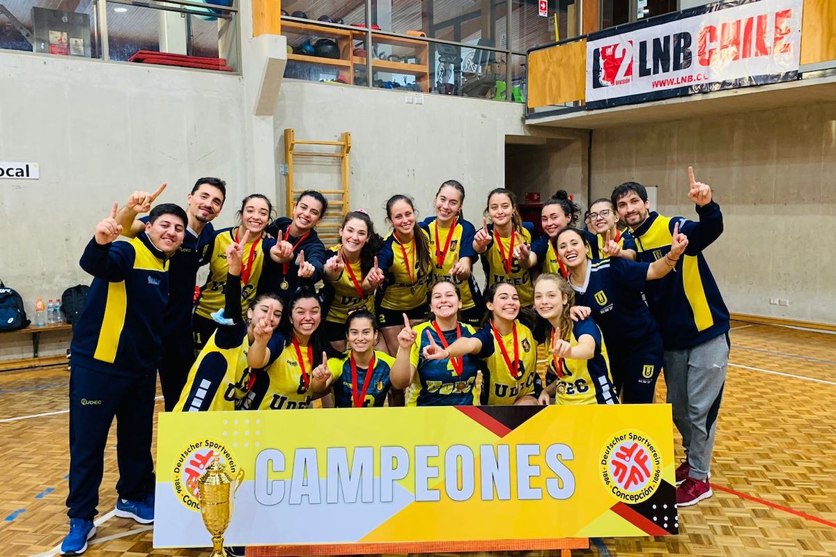 UdeC-Volleyball der Frauen gewinnt Deutschen Pokal
