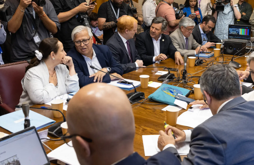 Senado aprueba idea de legislar reforma de sistema de pensiones